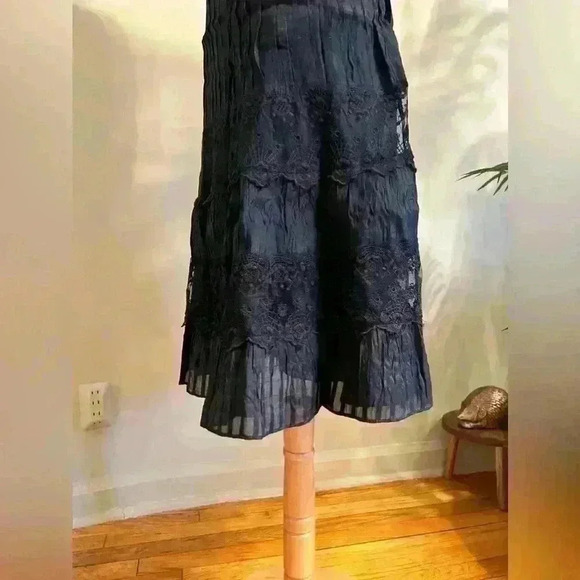 Ann Taylor Black Midi Pleated Dress | Lace Detail | Size 2 - Picture 6 of 8